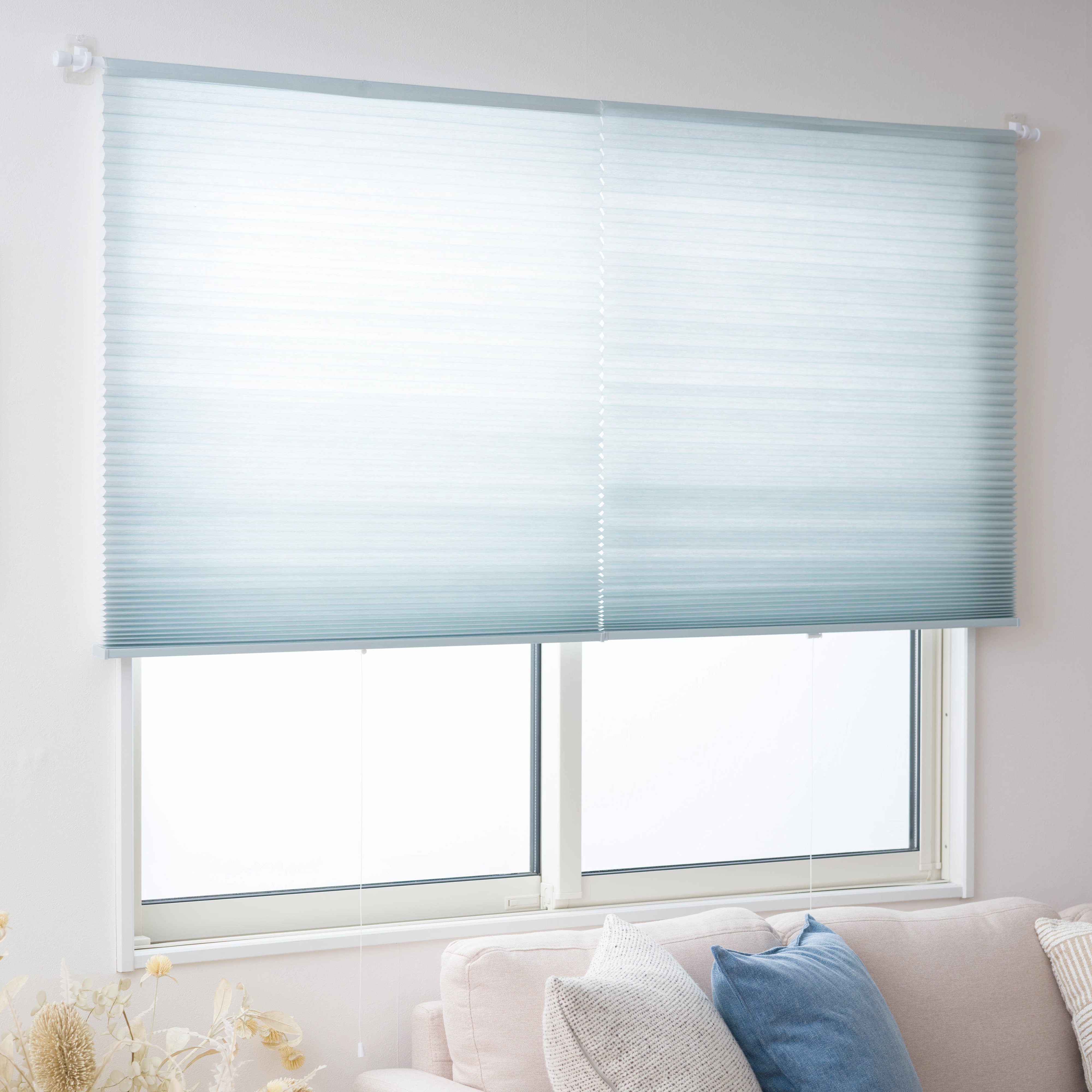 切ってサイズ調節できる突っ張り棒ハニカムブラインド Easy Bee Bee イージービービー