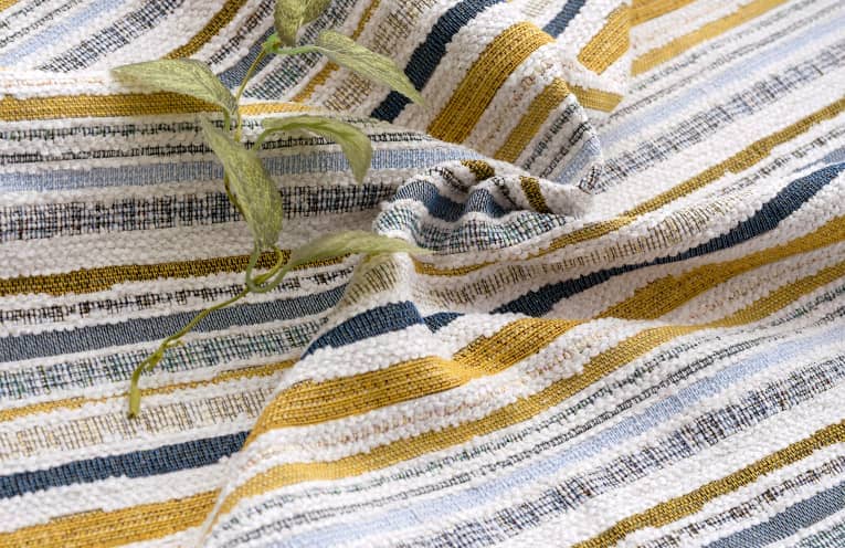 レトロな配色がおしゃれなボーダー柄