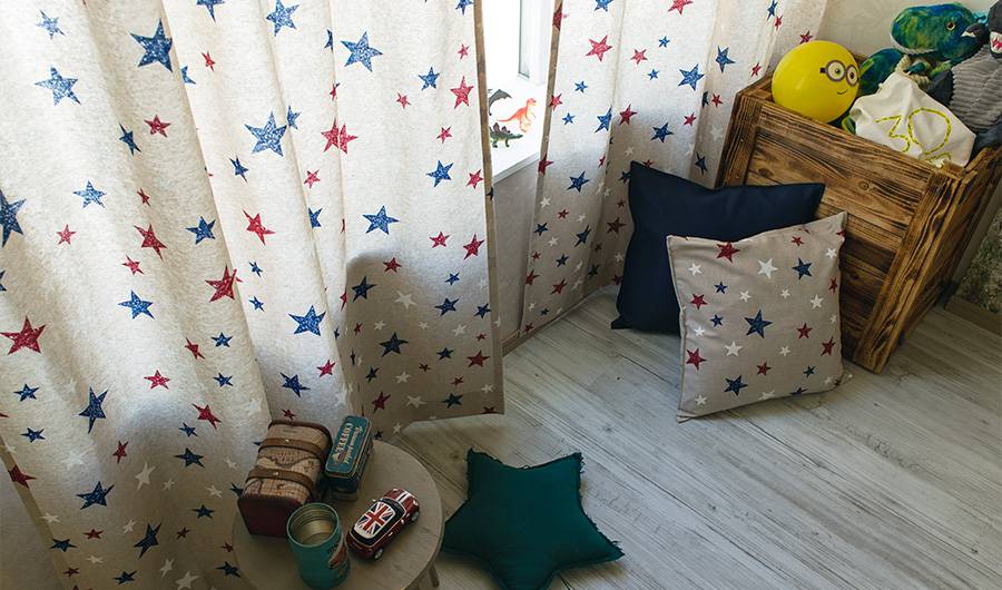 子供部屋のカーテン