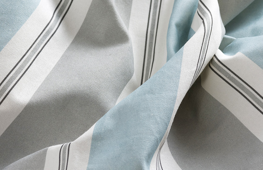 ストライプカーテン